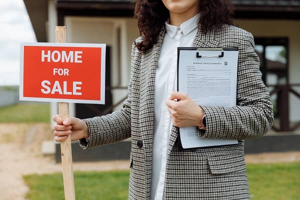 Spring Home Selling Tips: Getting Ready for the Sale